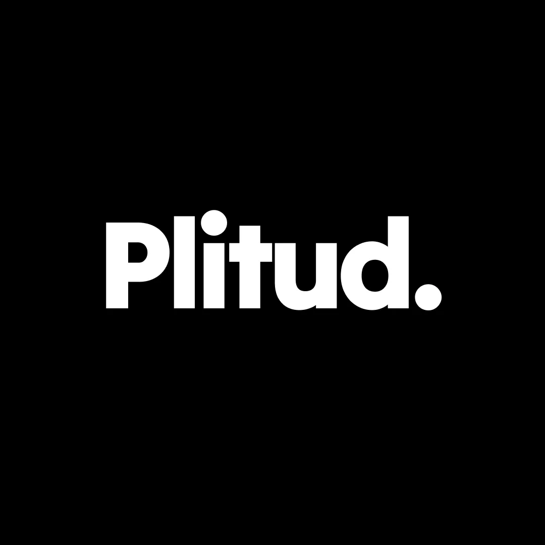 Logo de Plitud.